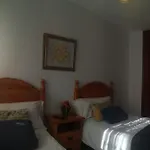 Apartamento en edificio nuevo con piscina, con vistas a la ría y al puerto, perfil familiar, no se admiten grupos de jóvenes