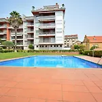 Galihost - Apartamento Con Piscina En El Centro De Sanxenxo