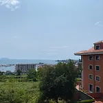 Apartamento Con Vistas Al Mar, Piscina Y Parking
