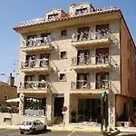 Trisquel Hotel