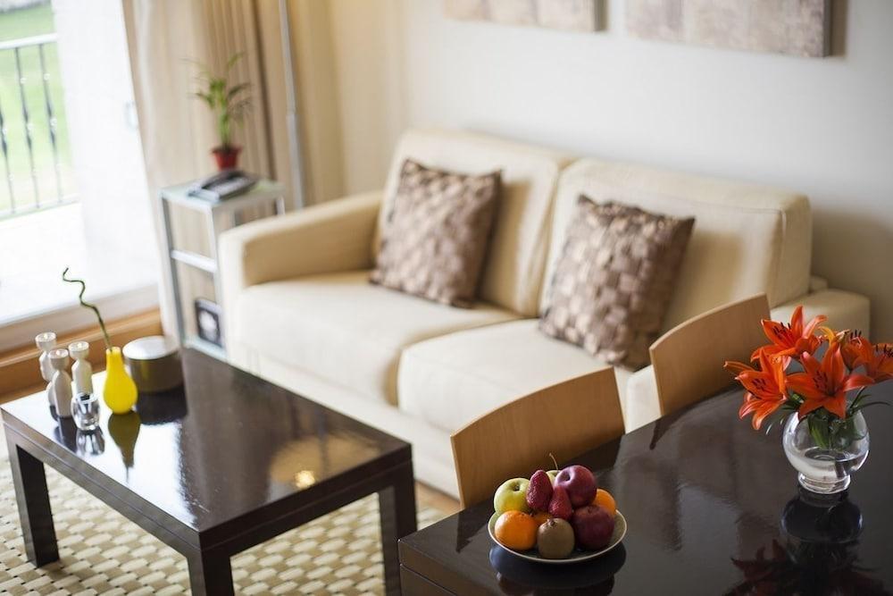 Augusta Eco Wellness Hotel 4*