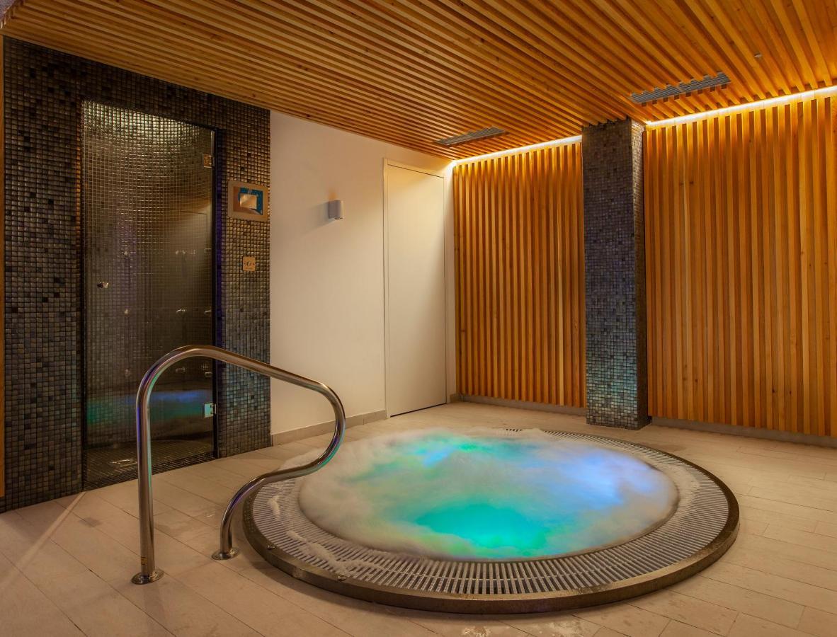Hotel Carlos I Silgar 4*