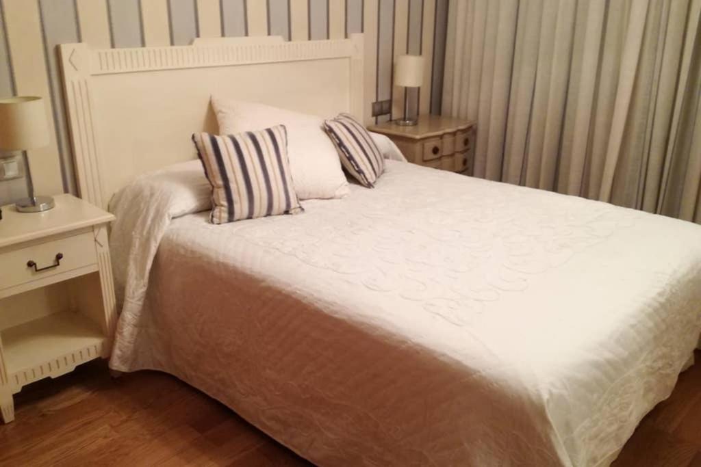 Apartamento Sanxenxo, 30 Metros Playa, Céntrico. *