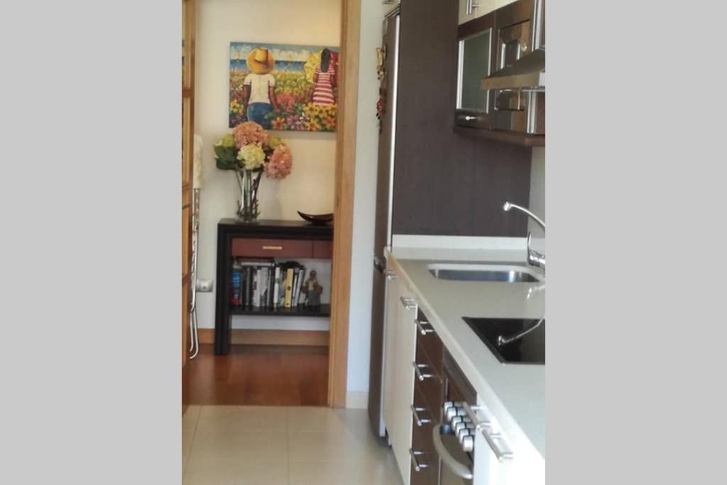 Apartamento Sanxenxo, 30 Metros Playa, Céntrico. *