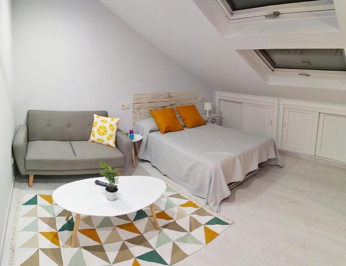 Coqueto Estudio En *