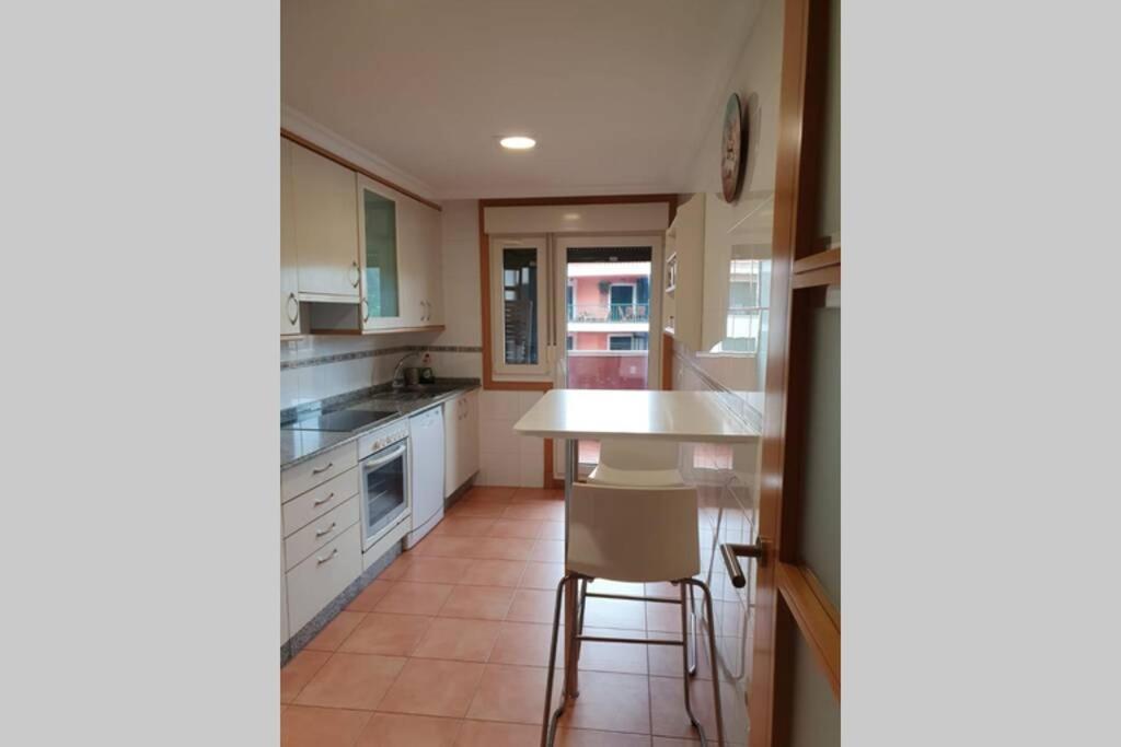 Apartamento Con Vistas Al Mar, Piscina Y Parking Apartment Sanxenxo