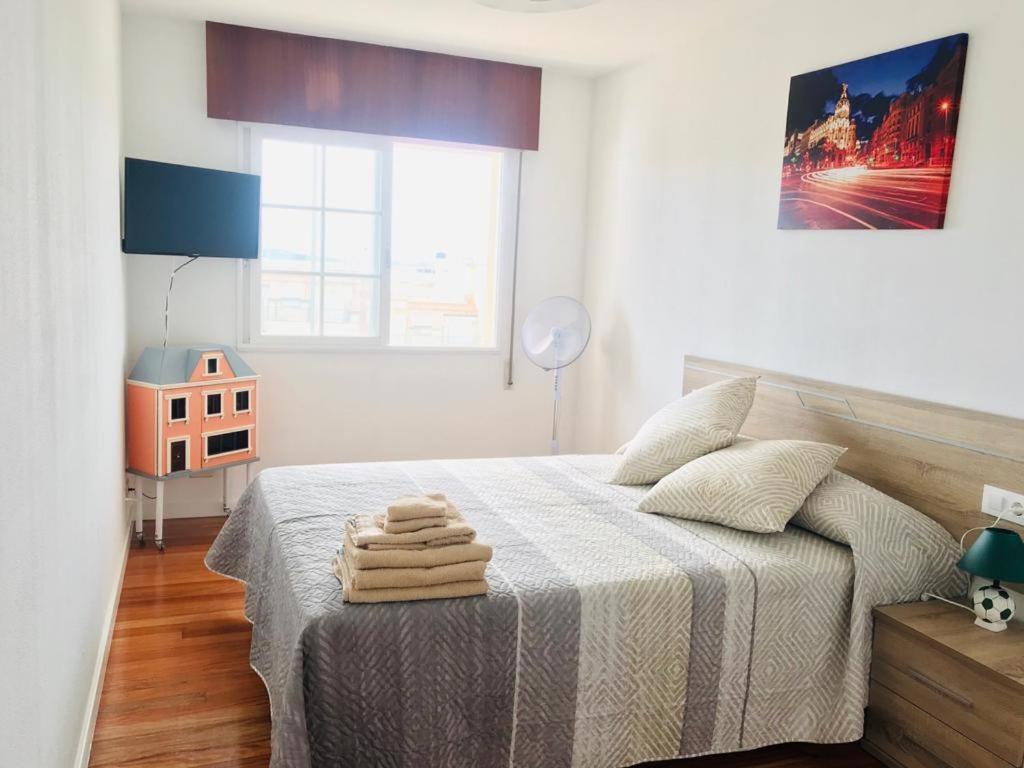 Enjoy Sanxenxo,200m Playa, Balcon Vistas Cies, Piscina & Terraza Azotea,2 Plazas Garaje, 2 Banos, Muy Luminoso, Muy Tranquilo,muy Equipado, Centrico Apartamento *