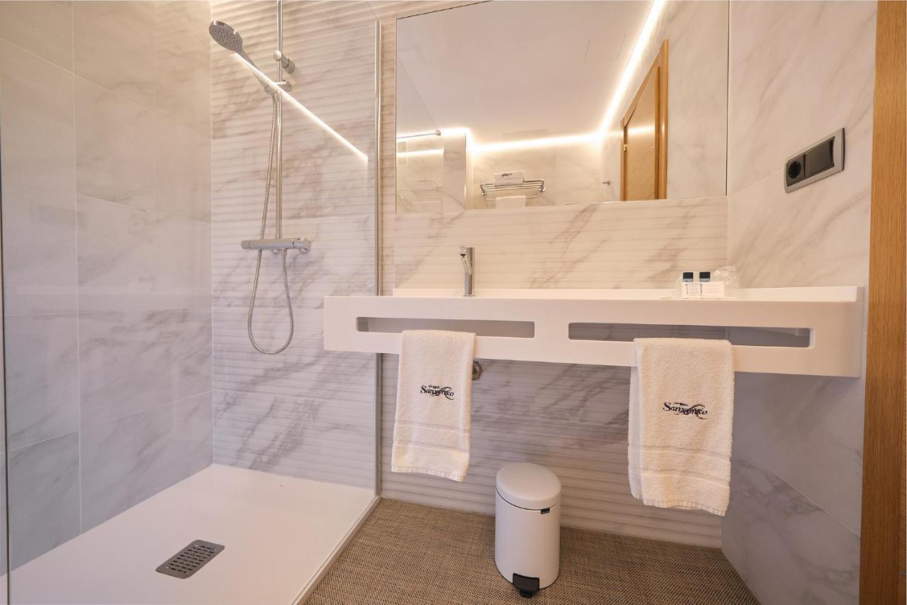Hotel Faro Salazón 3*