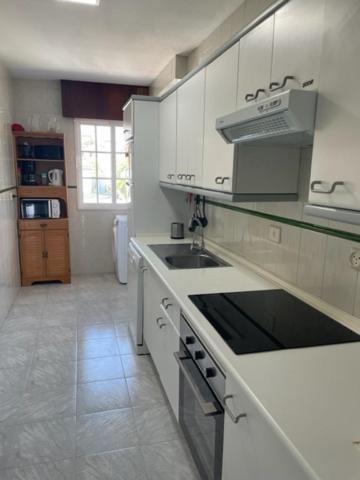 Enjoy Sanxenxo,200m Playa, Balcon Vistas Cies, Piscina & Terraza Azotea,2 Plazas Garaje, 2 Banos, Muy Luminoso, Muy Tranquilo,muy Equipado, Centrico