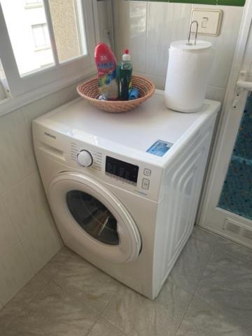 Apartamento Enjoy Sanxenxo,200m Playa, Balcon Vistas Cies, Piscina & Terraza Azotea,2 Plazas Garaje, 2 Banos, Muy Luminoso, Muy Tranquilo,muy Equipado, Centrico Sanxenxo