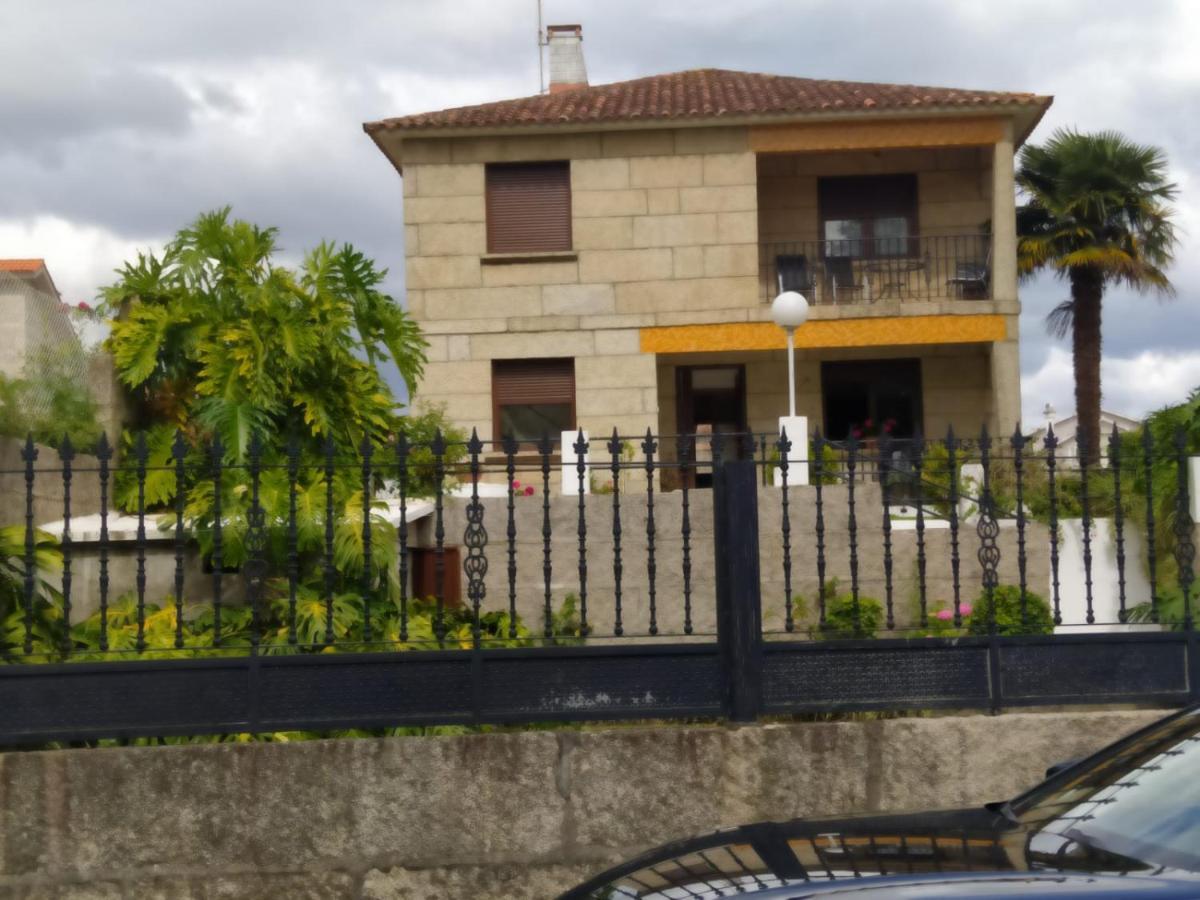 Apartamento Rua Dos Castineiros Planta Baja Apartment