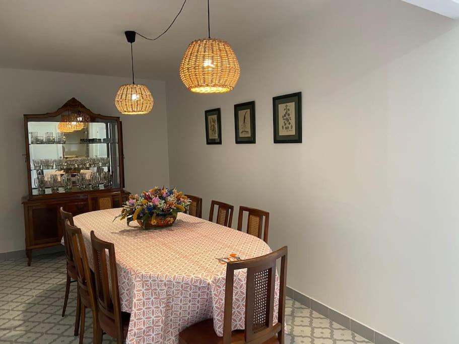 Casa Para 8 Con Jardín Terraza Y Barbacoa *