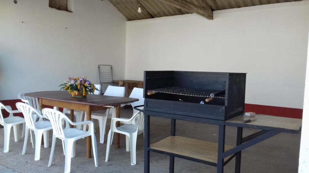 Casa Para 8 Con Jardín Terraza Y Barbacoa Сasa de vacaciones *