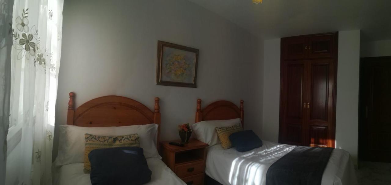 Apartamento En Edificio Nuevo Con Piscina, Con Vistas A La Ría Y Al Puerto, Perfil Familiar, No Se Admiten Grupos De Jóvenes