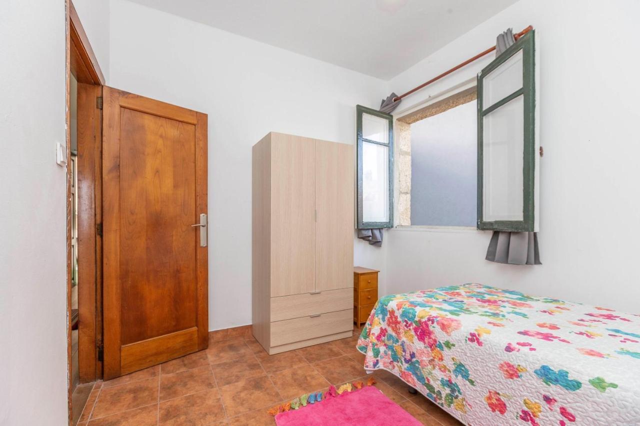 - 4 Bedrooms - 0275 Apartamento