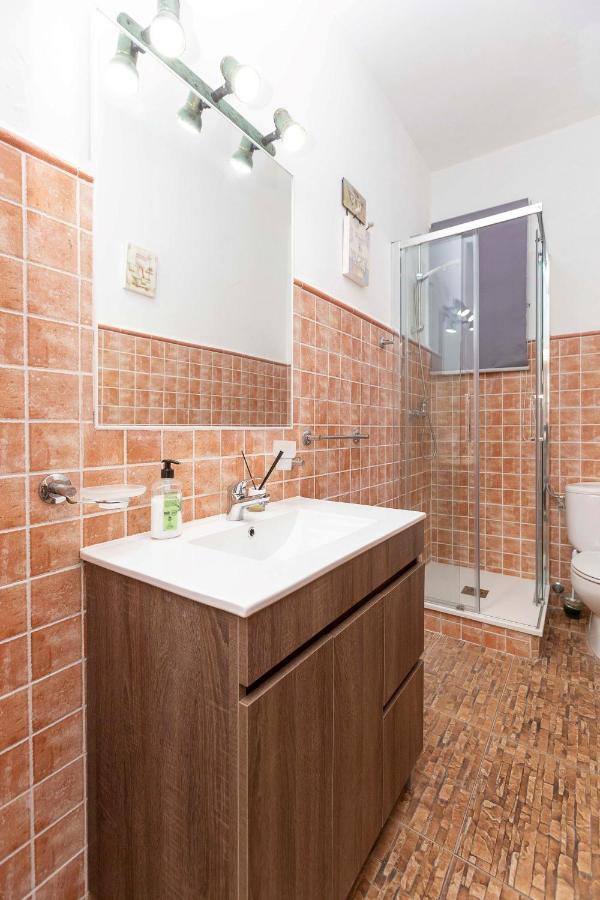 - 4 Bedrooms - 0275 *