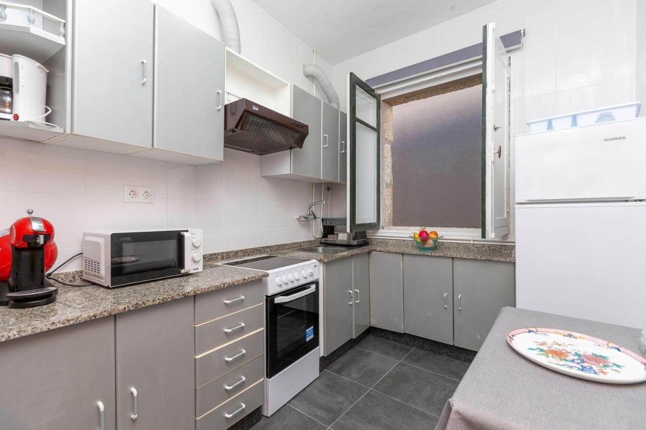 Apartamento - 4 Bedrooms - 0275 *
