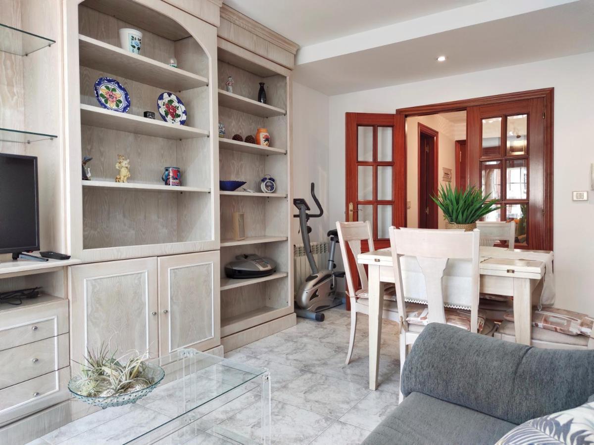 Apartamento Con Piscina Y Parking En El Centro De Sanxenxo, A 100m De La Playa Sanxenxo