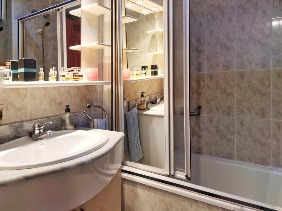 Apartamento Con Piscina Y Parking En El Centro De Sanxenxo, A 100m De La Playa Sanxenxo