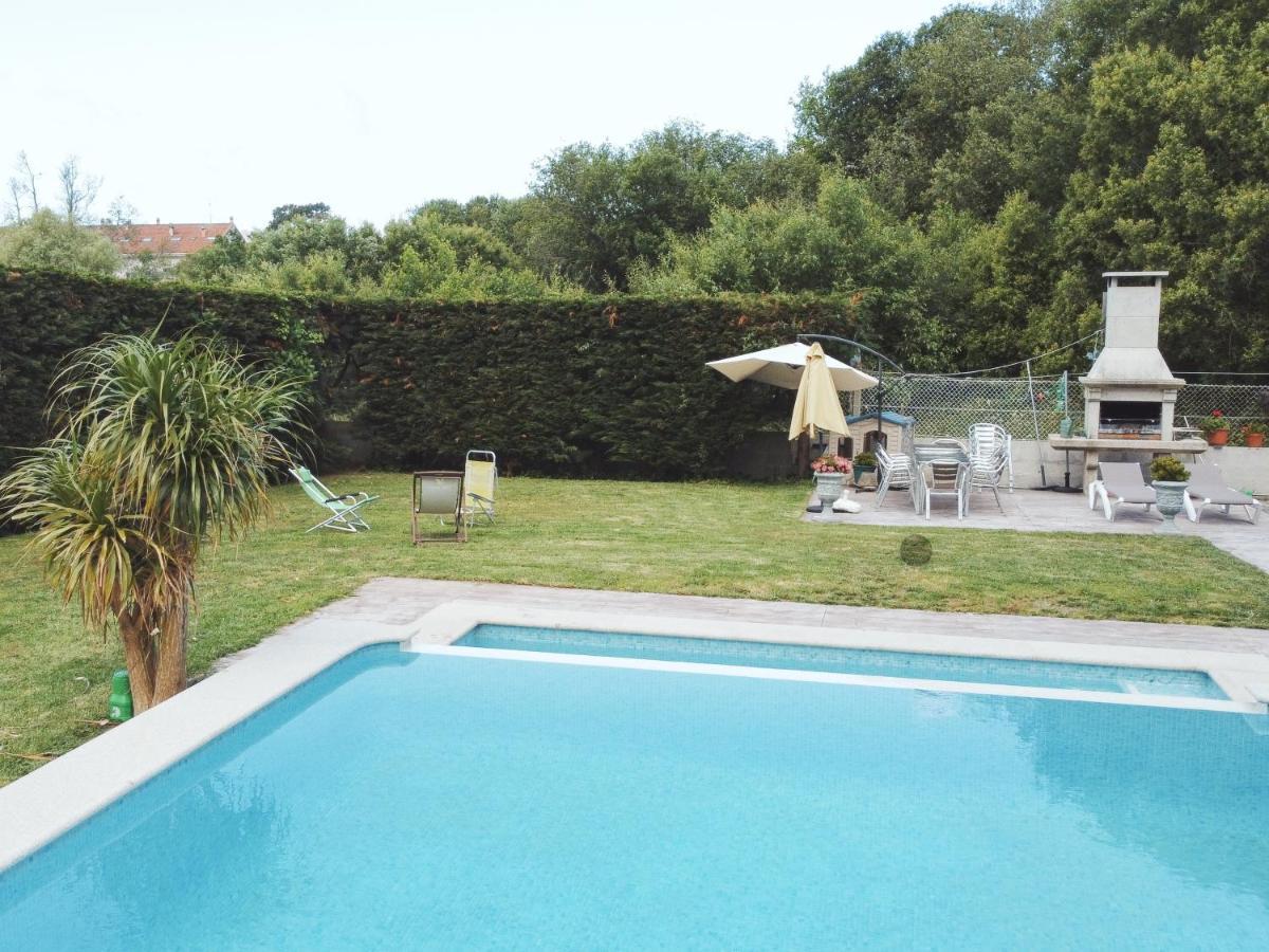 Avenida Areas Apartment