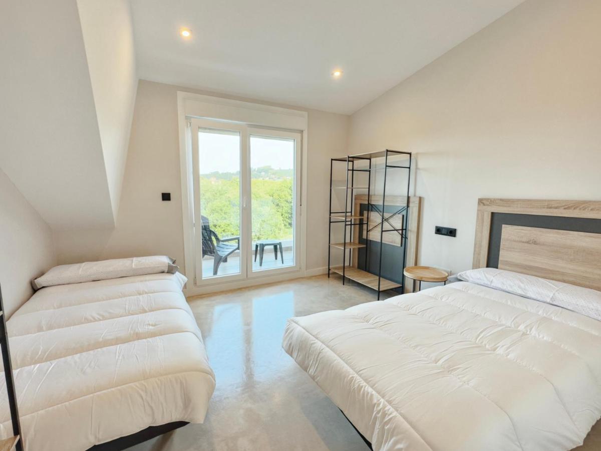 Avenida Areas Apartment