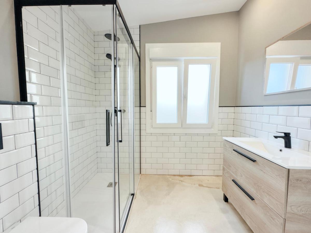 Avenida Areas Apartment