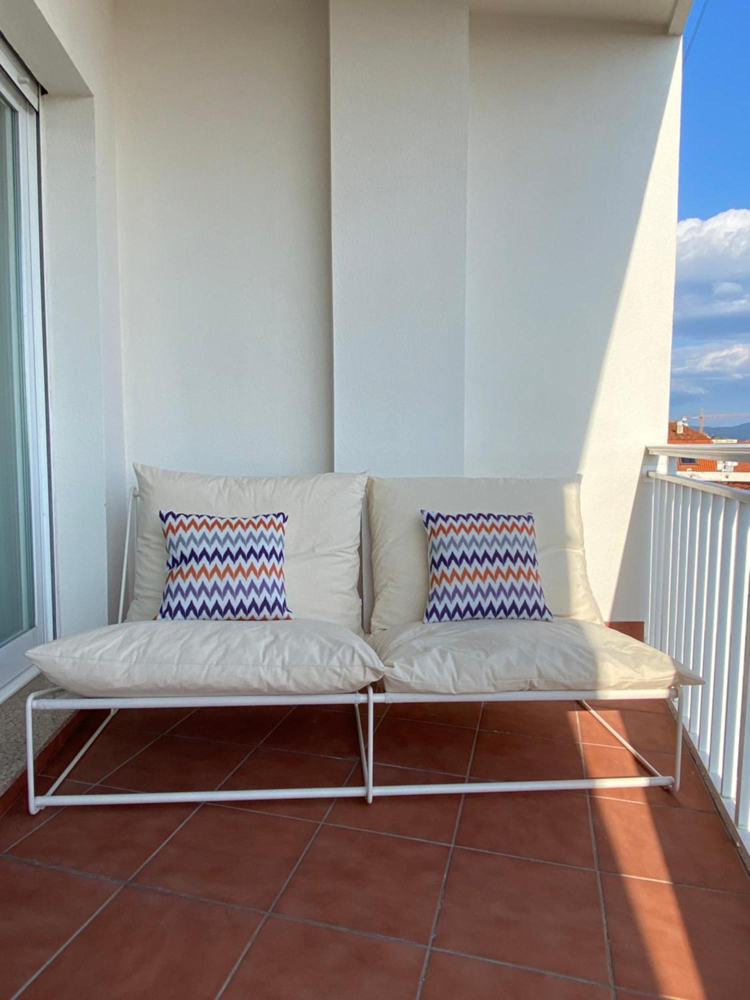Vistas Al Mar En Moderno Y Amplio Piso-sanxenxo Centro Apartamento