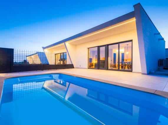 Cardas Villa *