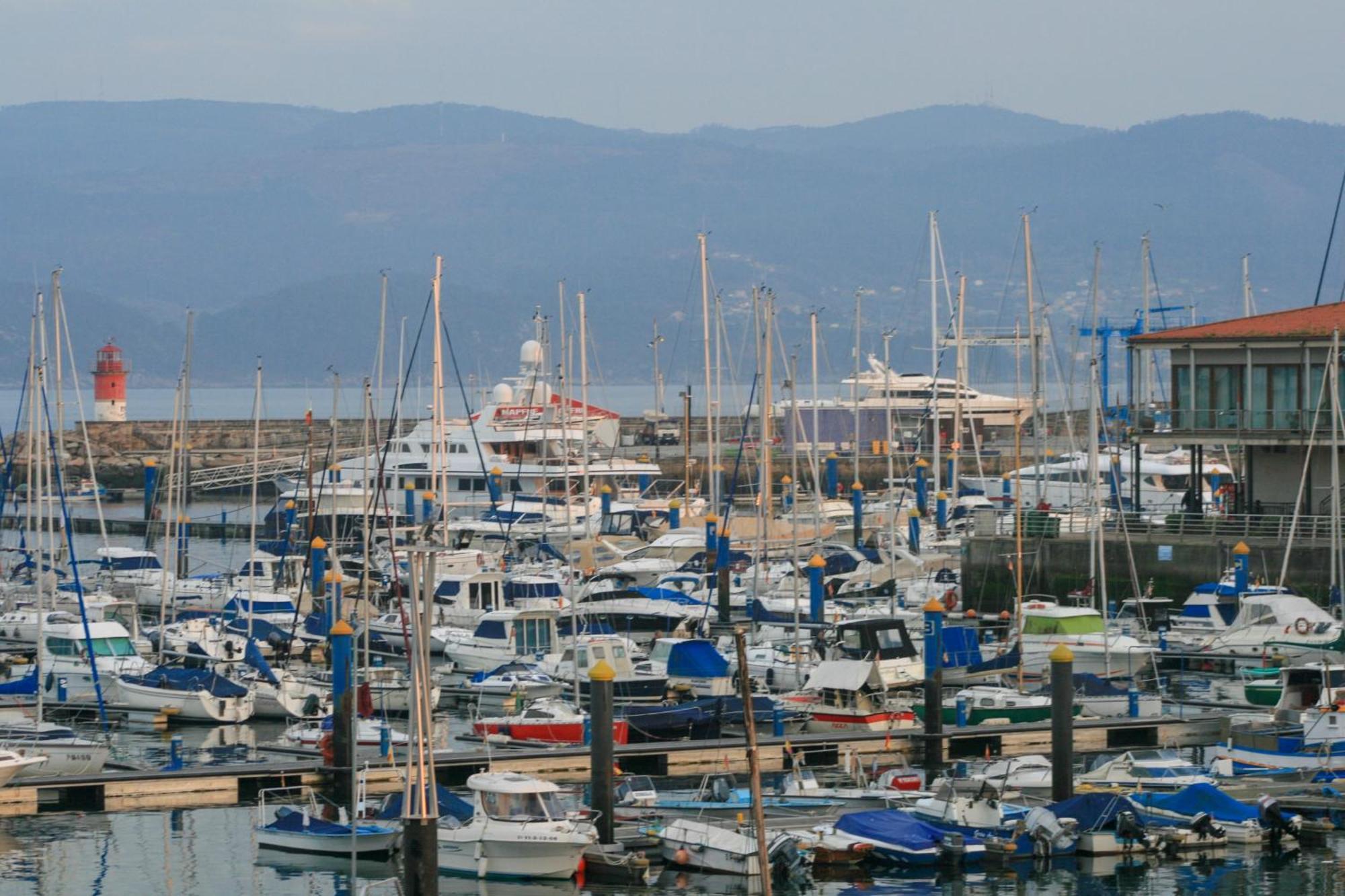 Con Excelente Localizacion Y Vistas Al Mar Apartamento Sanxenxo