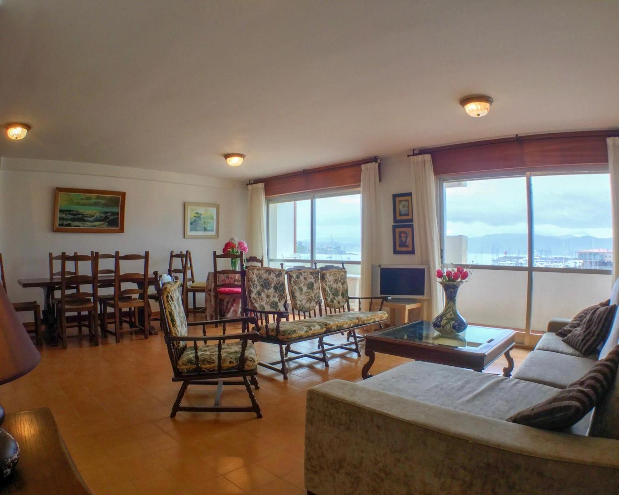 Con Excelente Localizacion Y Vistas Al Mar Apartamento Sanxenxo
