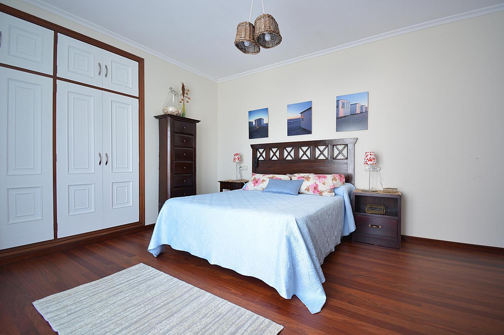 Apartamento Con Terraza En El Entorno De *