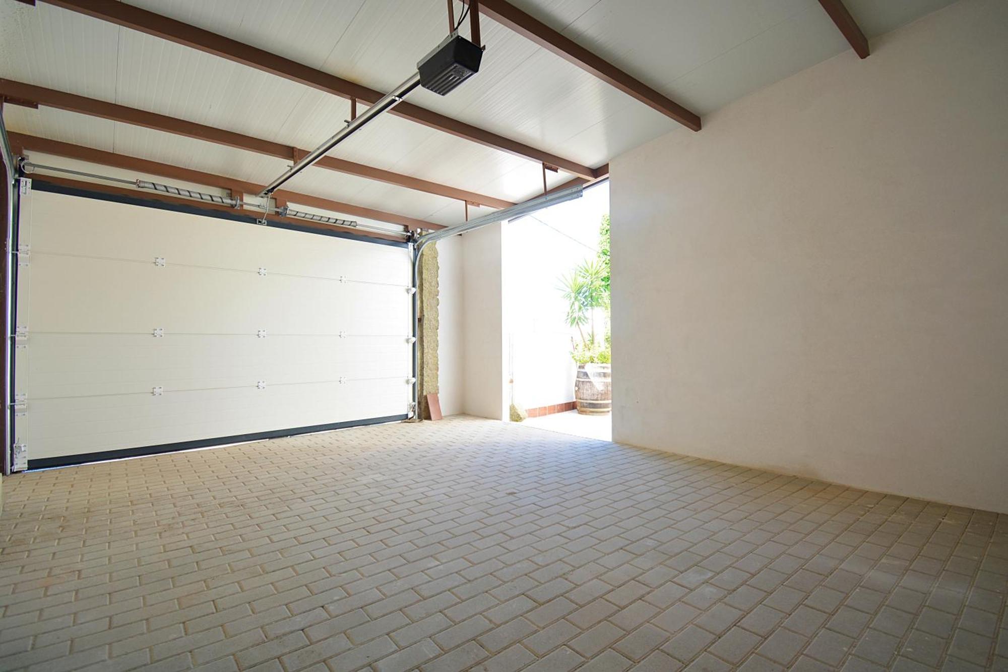 Apartamento Con Terraza En El Entorno De