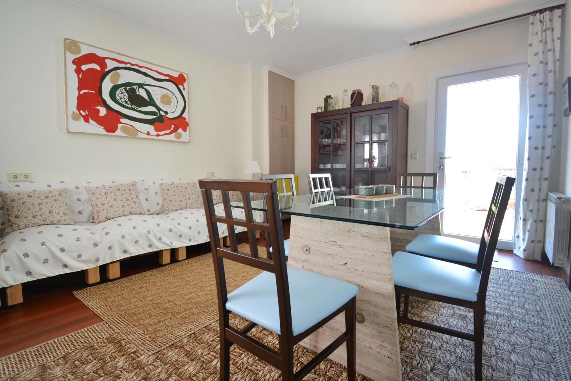 Apartment Con Terraza En El Entorno De *