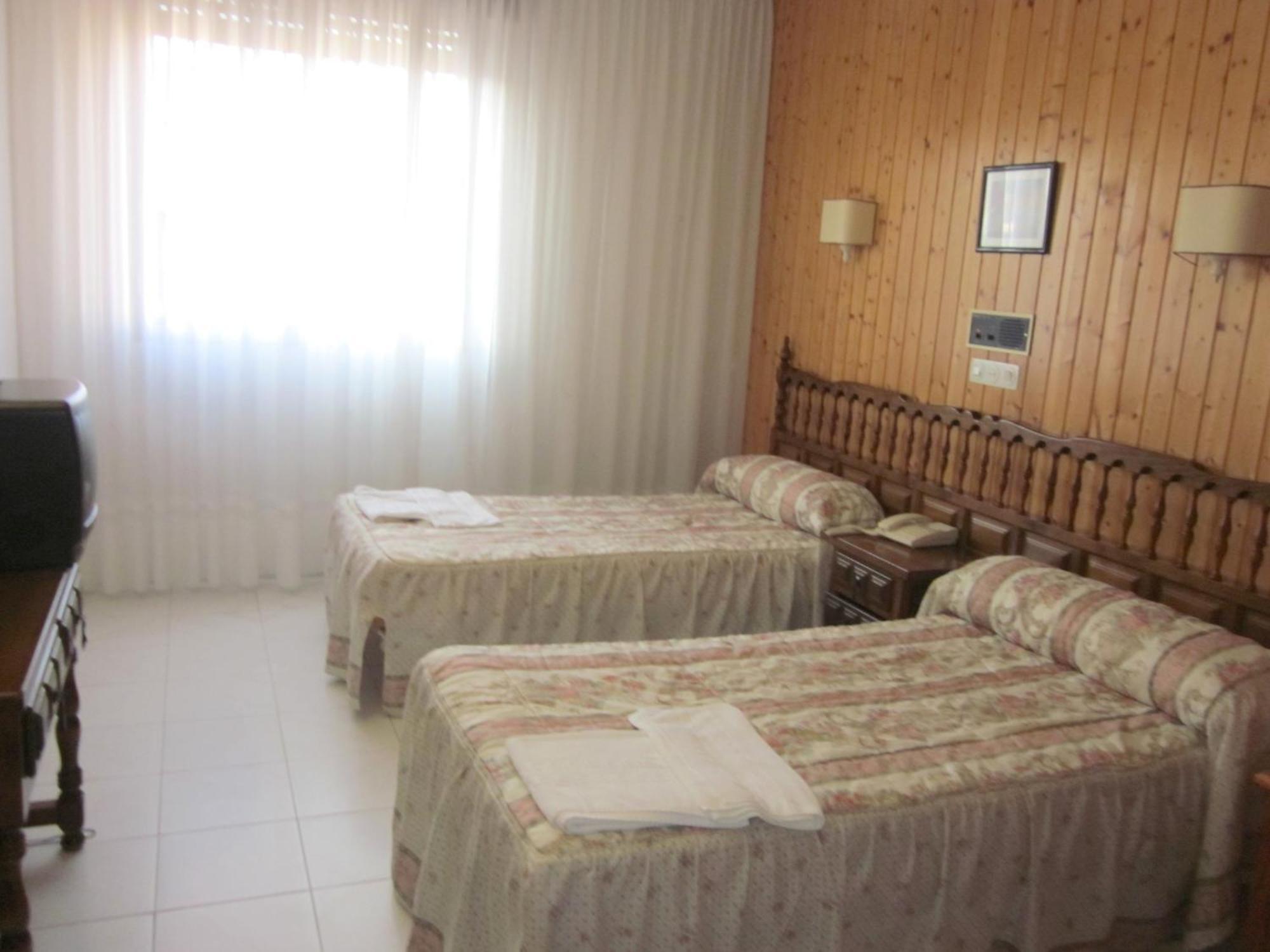 Sixto Hotel Montalvo