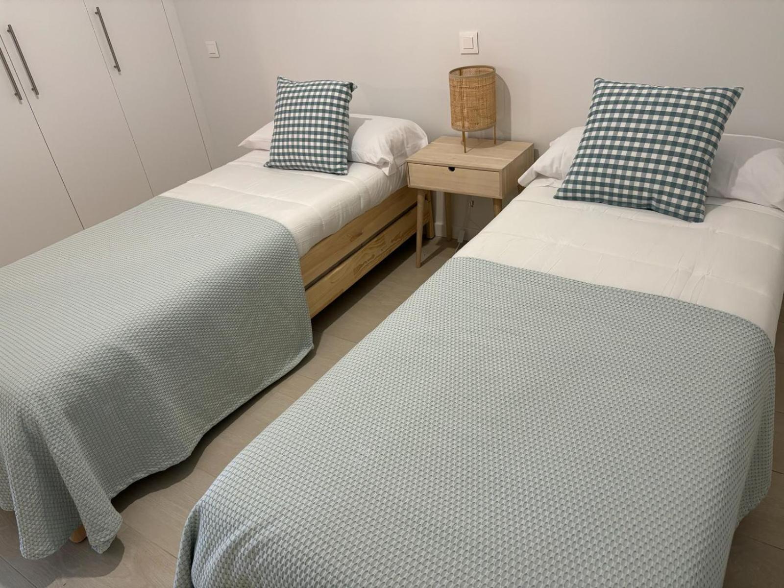 Galiciaguesthome-rosalia De Castro-silgar * Sanxenxo
