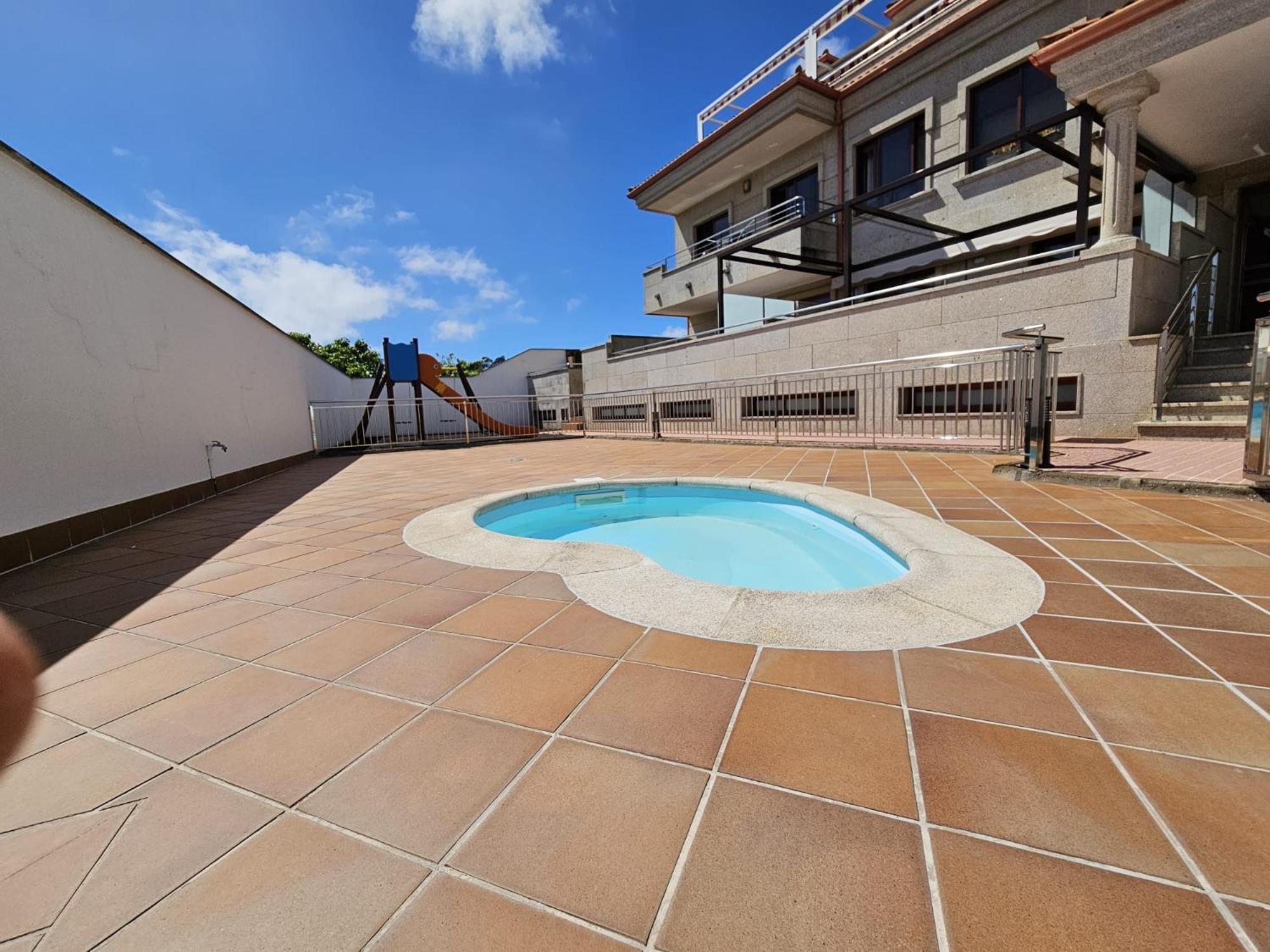 Apartamento Con Piscina En Portonovo *