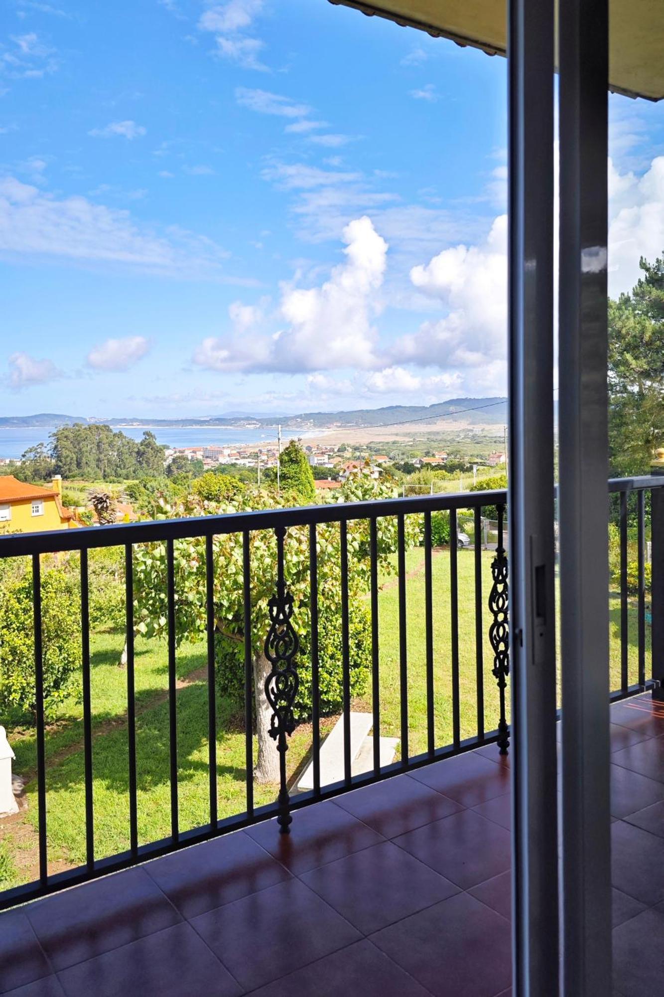 Сasa de vacaciones Desconectaengalicia Casa Vidal Lanzada Con Vistas Al Mar
