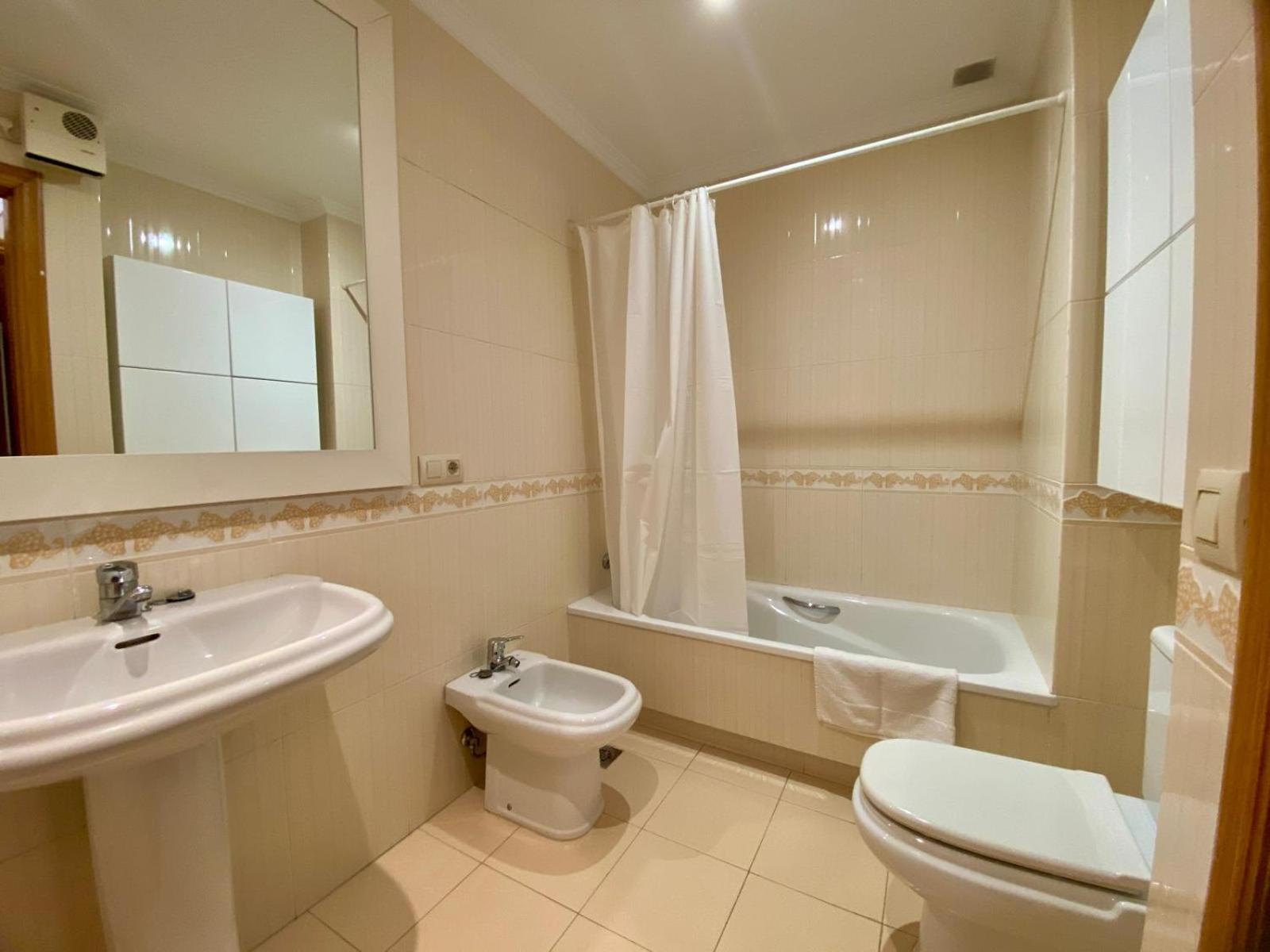 Apartamento En Con Piscina Sanxenxo