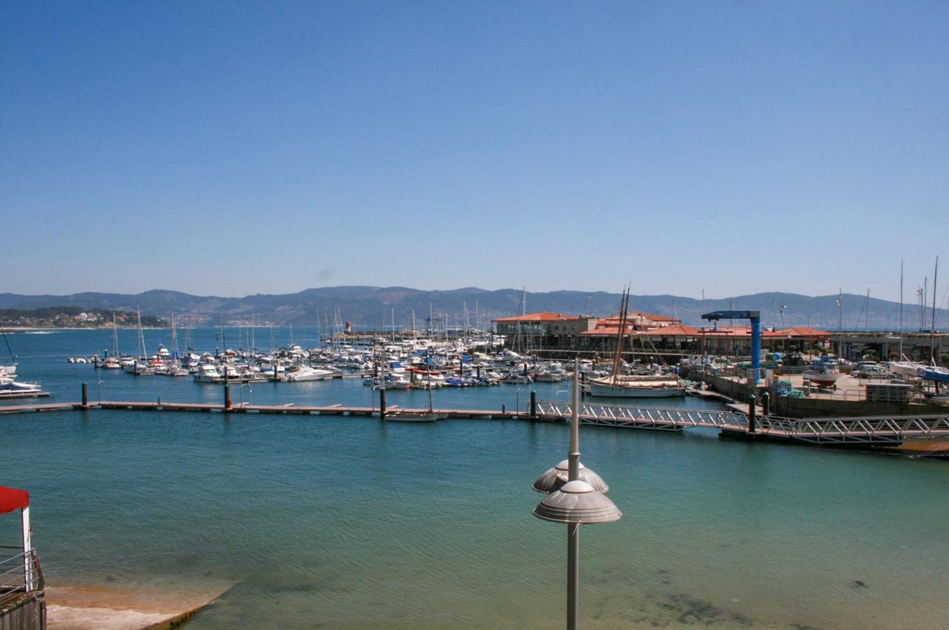 Con Excelente Localizacion Y Vistas Al Mar Apartamento Sanxenxo