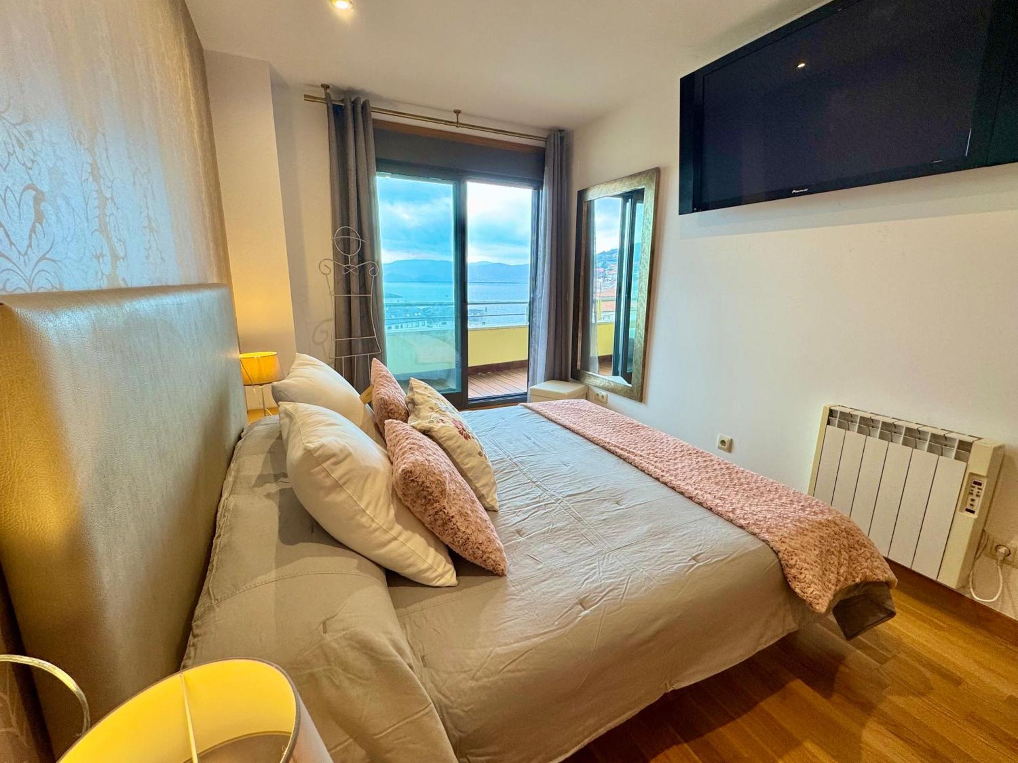 Apartamento Sanxenxo, 1 Hab Con Vistas Al Mar, Piscina, Garaje Y A 150 Mts De La Playa Silgar *