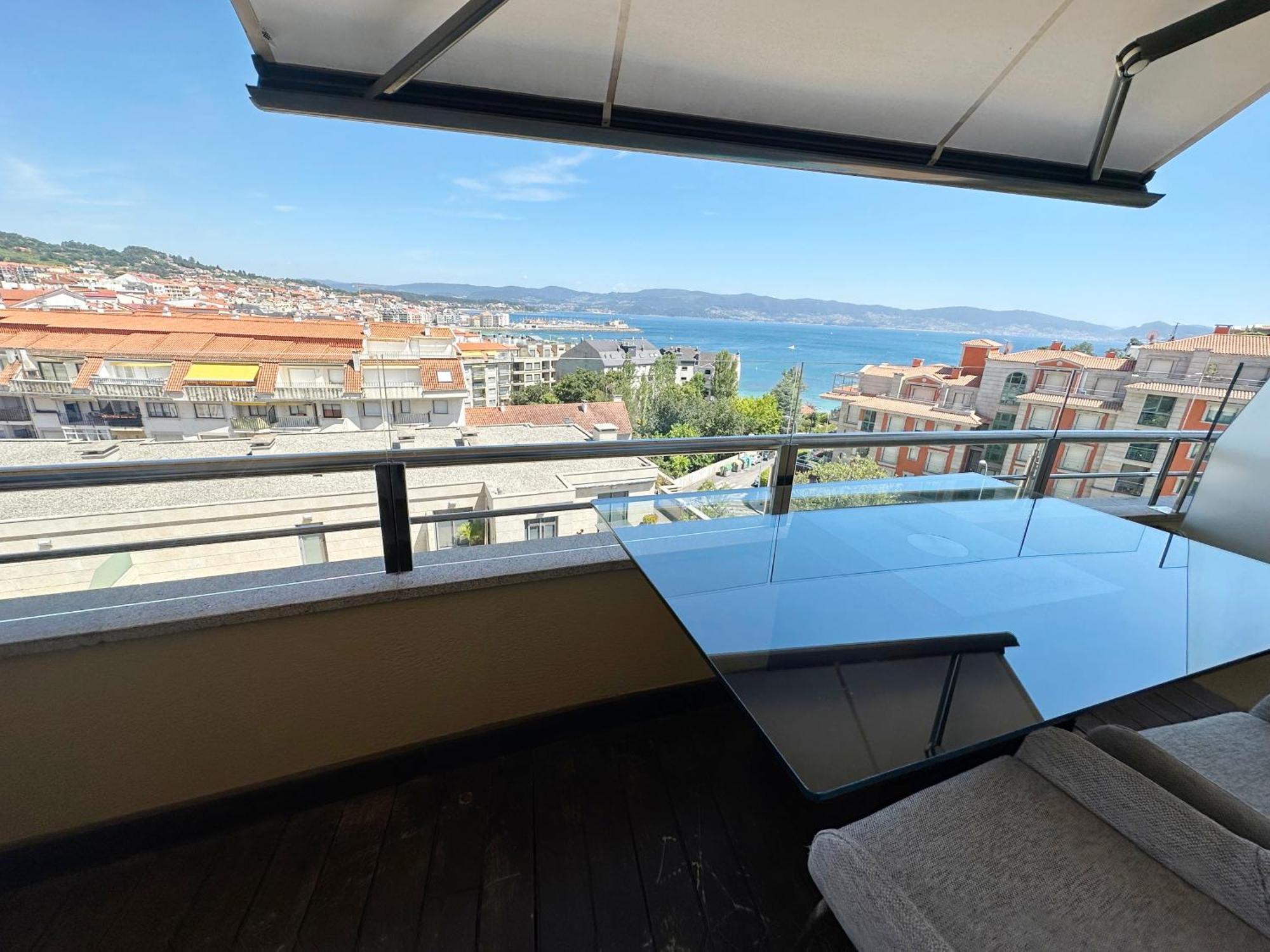 Apartamento Sanxenxo, 1 Hab Con Vistas Al Mar, Piscina, Garaje Y A 150 Mts De La Playa Silgar