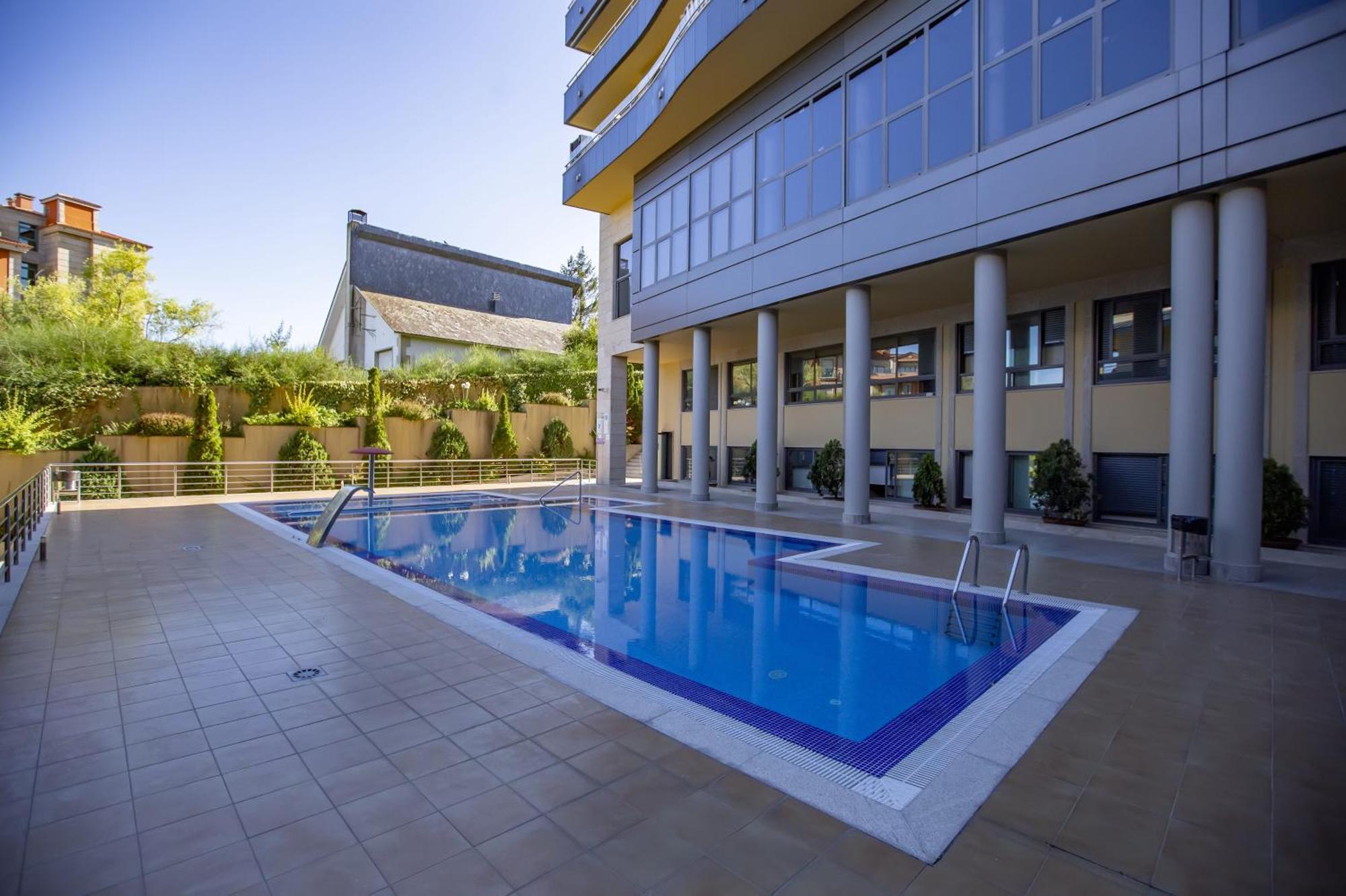Apartamento Sanxenxo, 1 Hab Con Vistas Al Mar, Piscina, Garaje Y A 150 Mts De La Playa Silgar