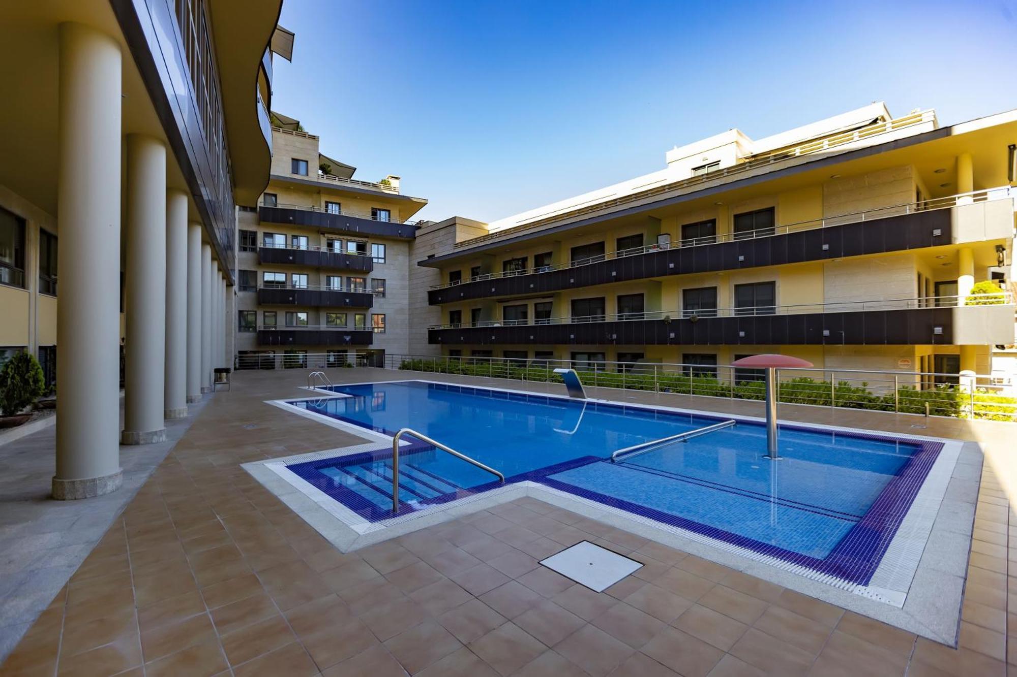 Sanxenxo, 1 Hab Con Vistas Al Mar, Piscina, Garaje Y A 150 Mts De La Playa Silgar Apartamento *