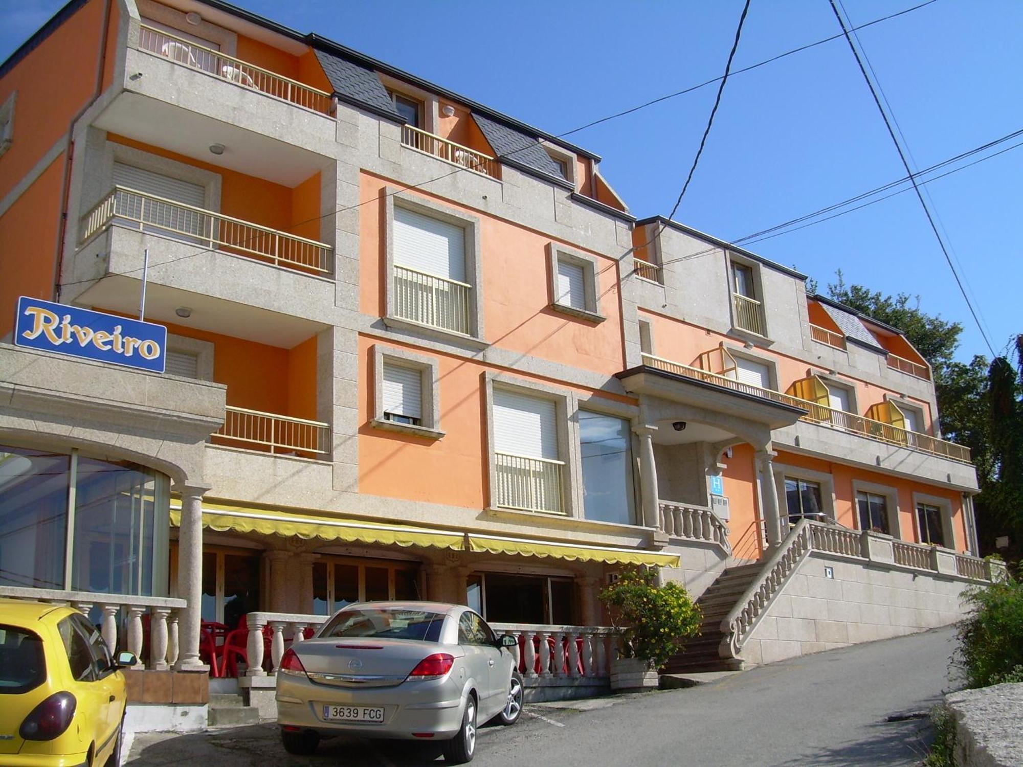 Hotel Riveiro 2*