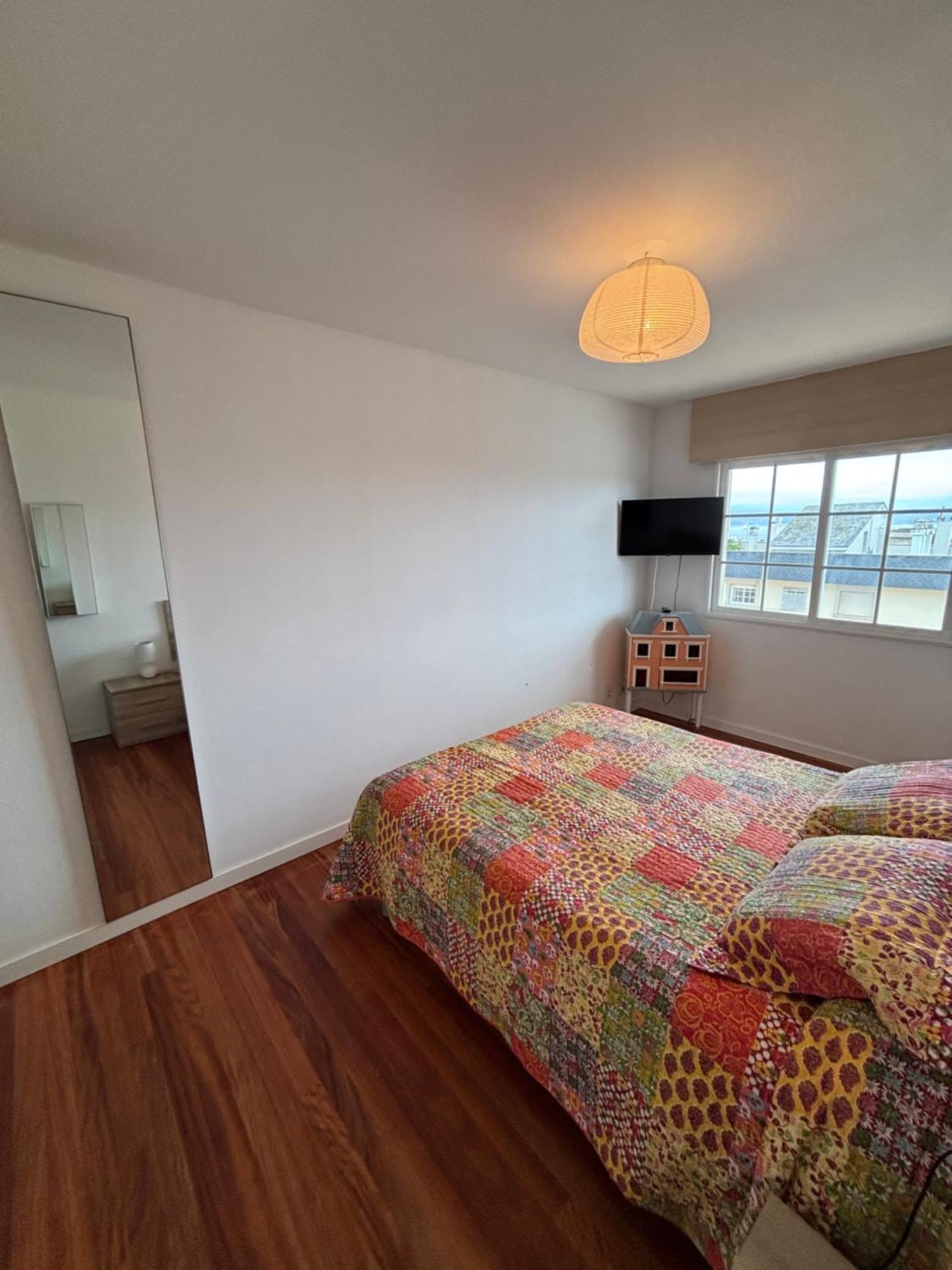 Enjoy Sanxenxo,200m Playa, Balcon Vistas Cies, Piscina & Terraza Azotea,2 Plazas Garaje, 2 Banos, Muy Luminoso, Muy Tranquilo,muy Equipado, Centrico