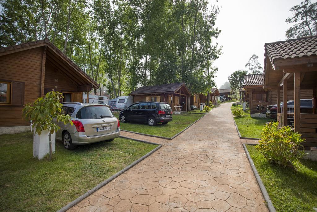 Camping Cachadelos Camping *