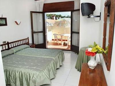 Guest house Nuevo Norat 3*