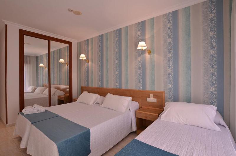 Hotel Mar Azul 2*