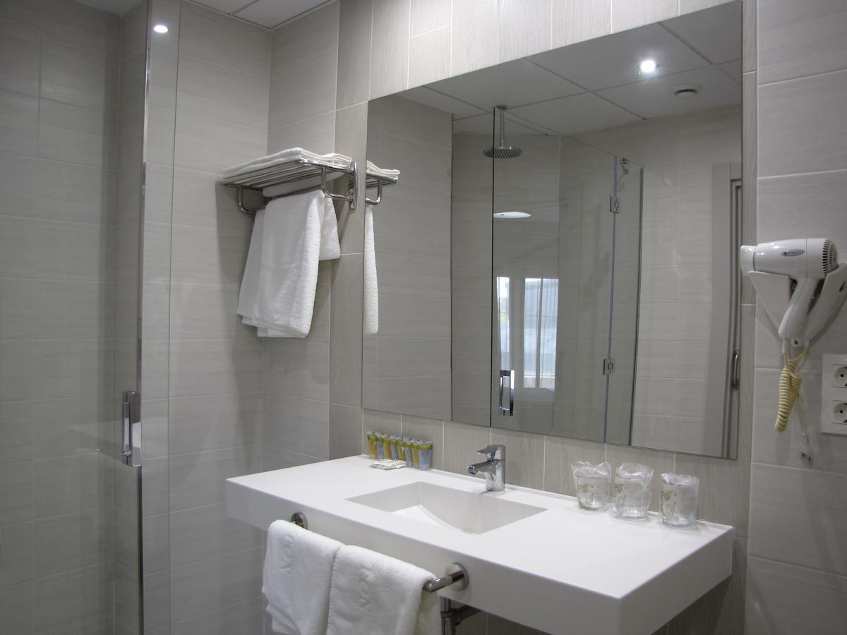 Ton Hotel
