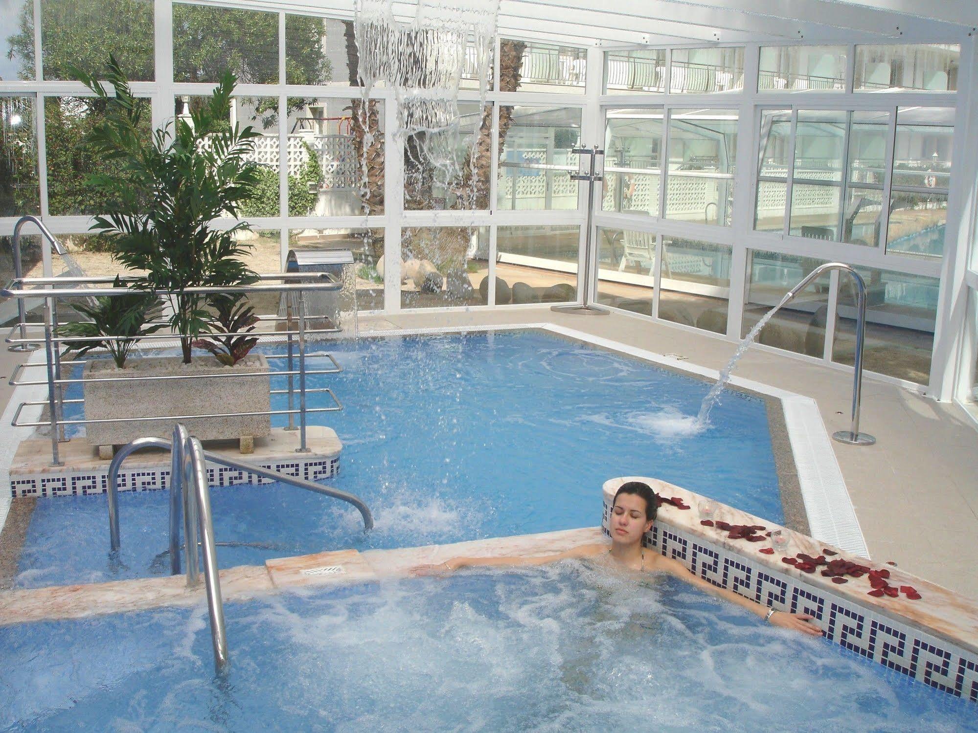 Hotel Nuevo Vichona 3*